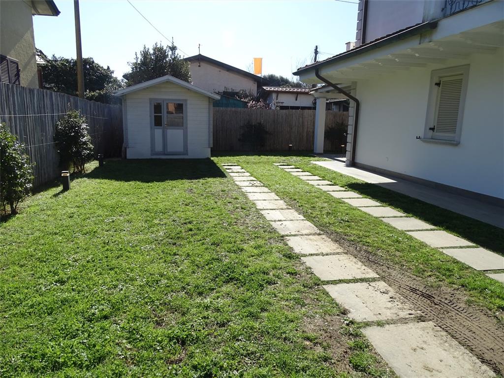 Villa Bifamiliare in  Vendita Cinquale 